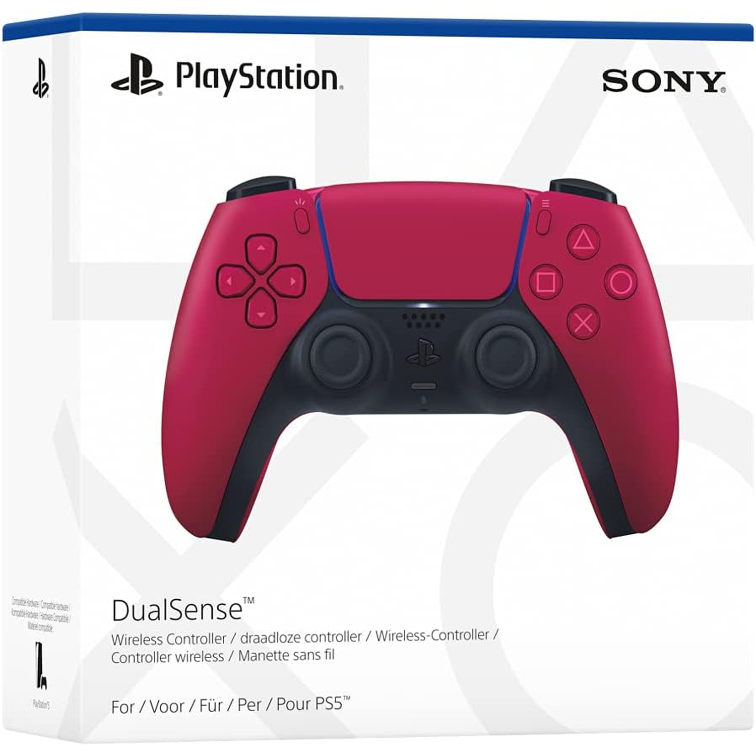 Een rode DualSense draadloze controller voor PlayStation 5 is gecentreerd op een witte doos. De doos heeft de PlayStation- en Sony-logo's.