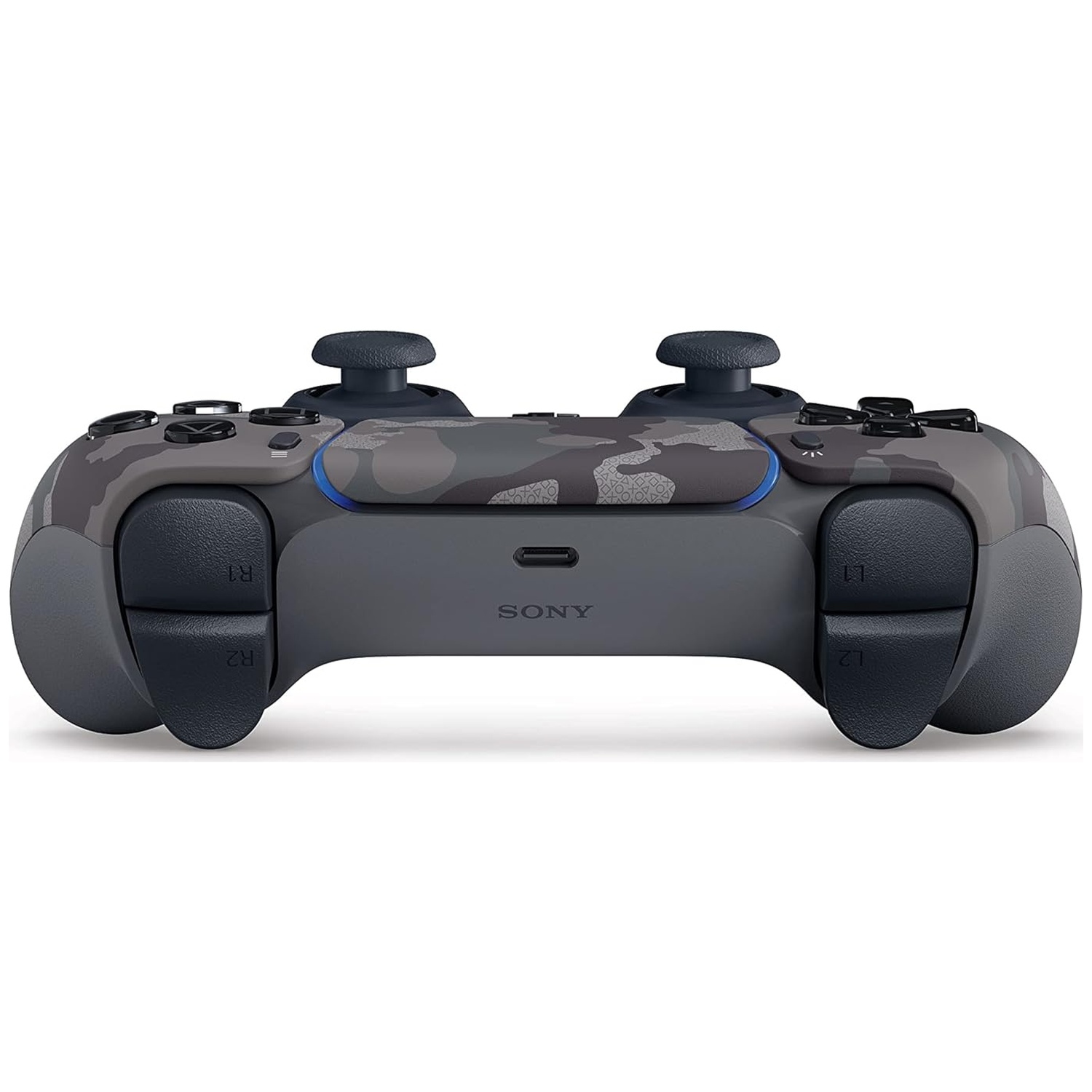 Een PlayStation 5-controller met een camouflagepatroon. Het heeft twee analoge sticks, knoppen en triggers. De controller is grijs en zwart.