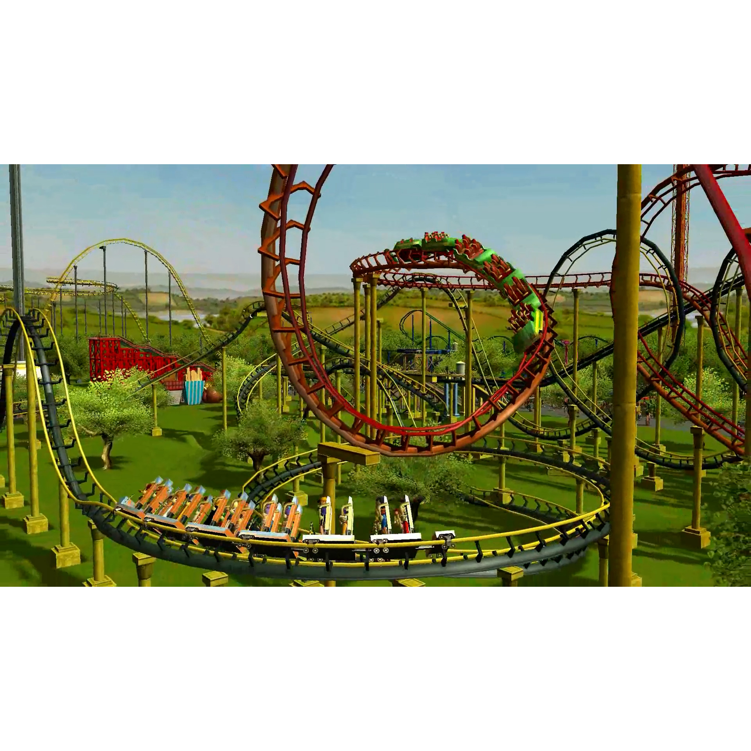 Een achtbaan met oranje karretjes klimt en maakt lussen door een groen pretpark met bomen en andere attracties.