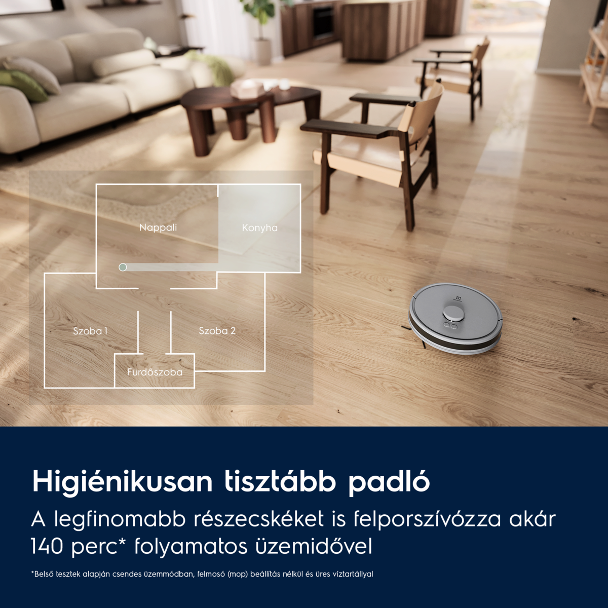 Robotporszívó egy fa padlón egy otthonban. Egy alaprajz van átfedésben. Az alsó szöveg takarítást említ.