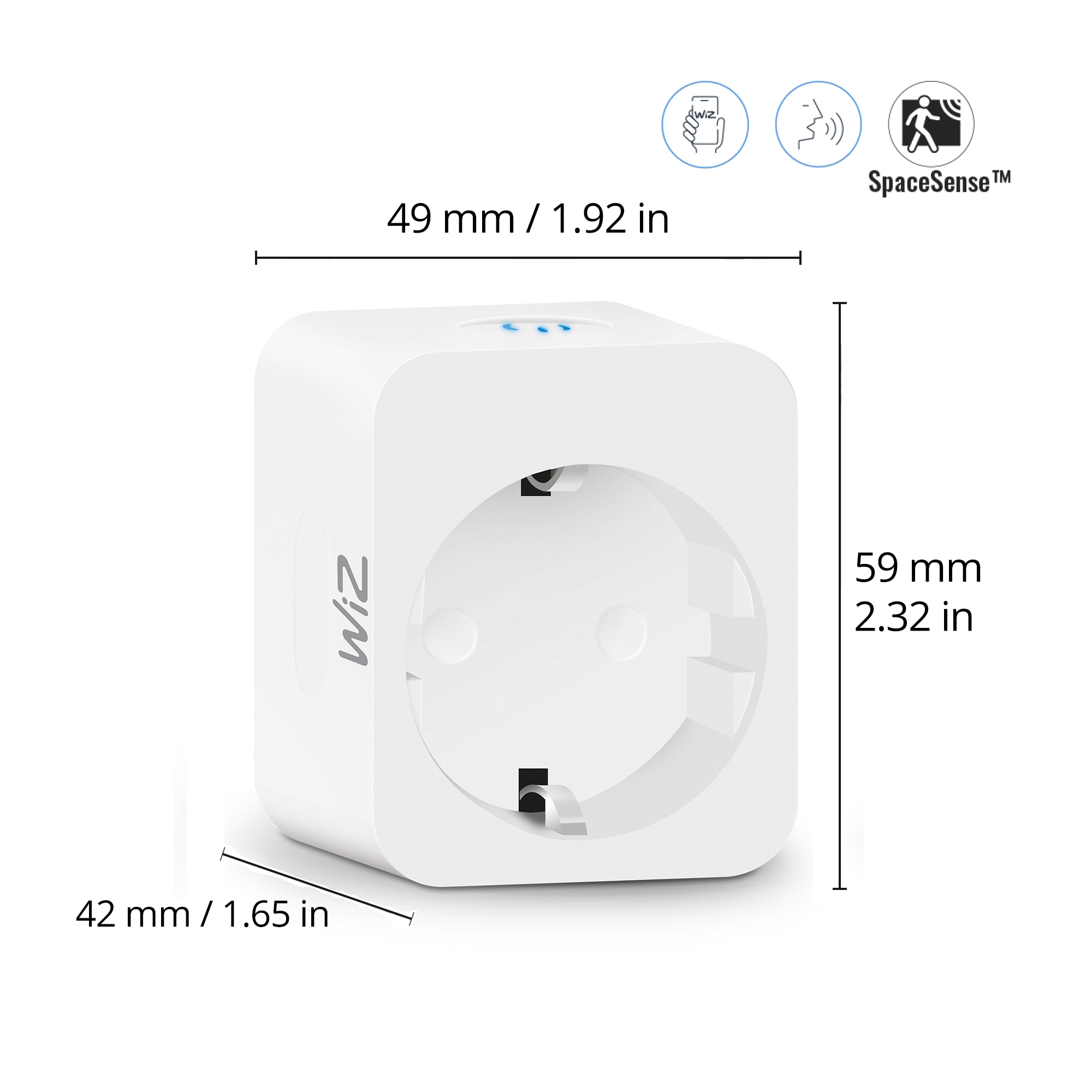Ein weißer Smart-Stecker mit Maßangaben, WiZ-Logo und SpaceSense-Logo sind sichtbar.
