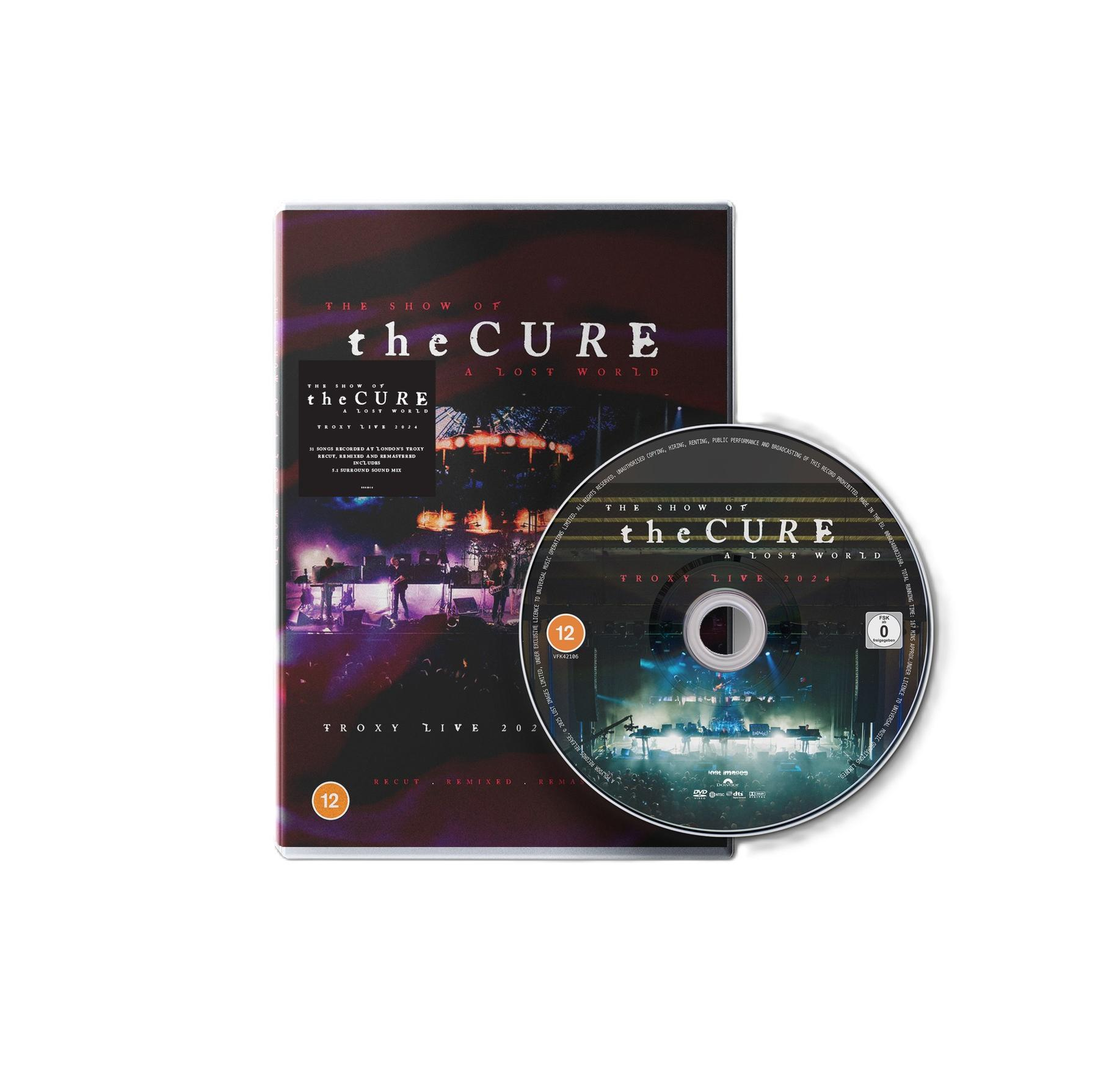 DVD-hoes en schijf voor 'The Cure: Troxy Live 2024'. Bevat bandnaam, concertafbeelding, leeftijdsclassificatie en details.