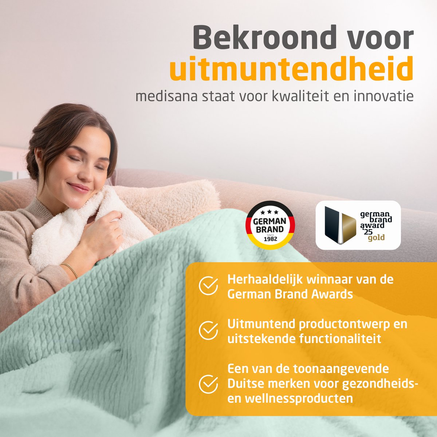 A woman smiles while wrapped in a blanket. Text in Dutch says 'Awarded for excellence' and lists product features.