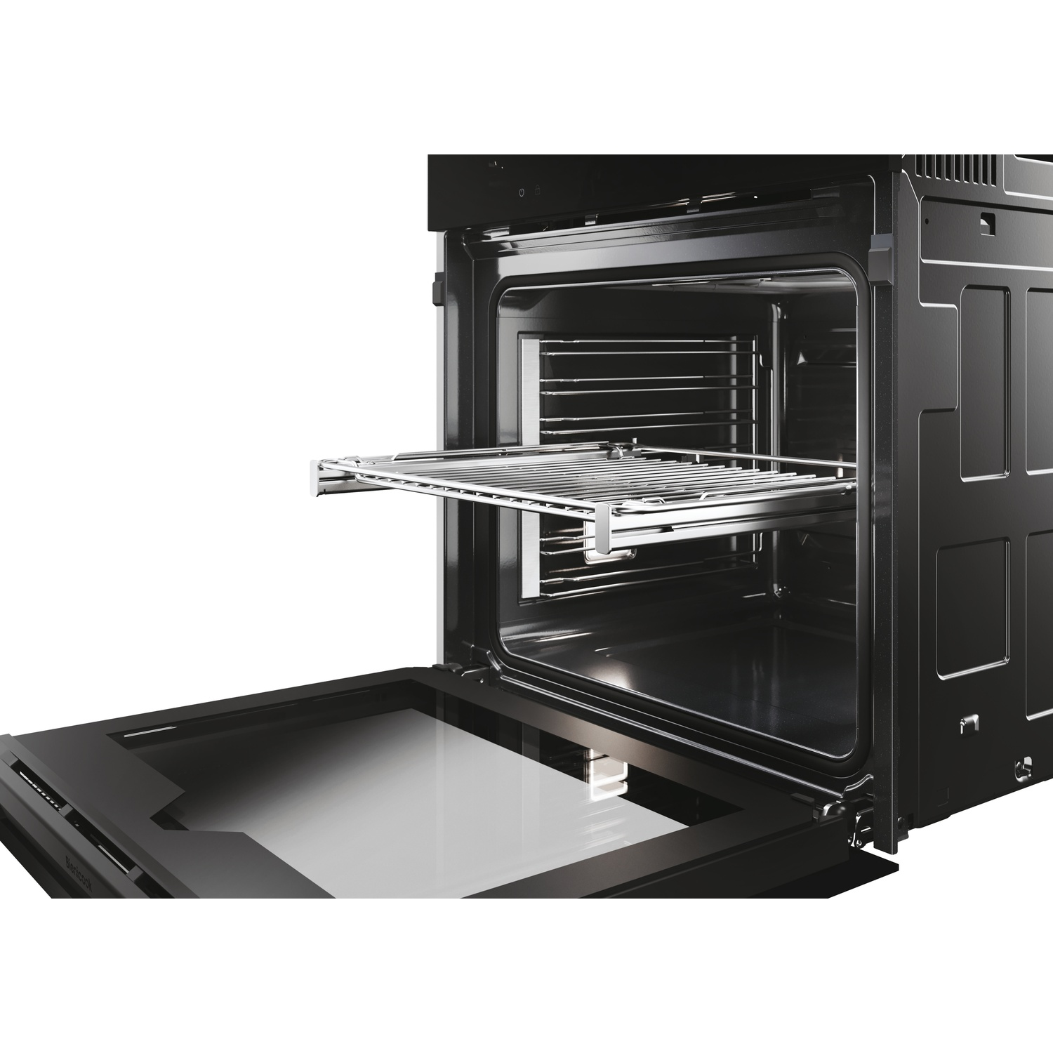 Forno nero aperto con una griglia all'interno. La porta del forno è aperta, mostrando un pannello di vetro e l'interno.