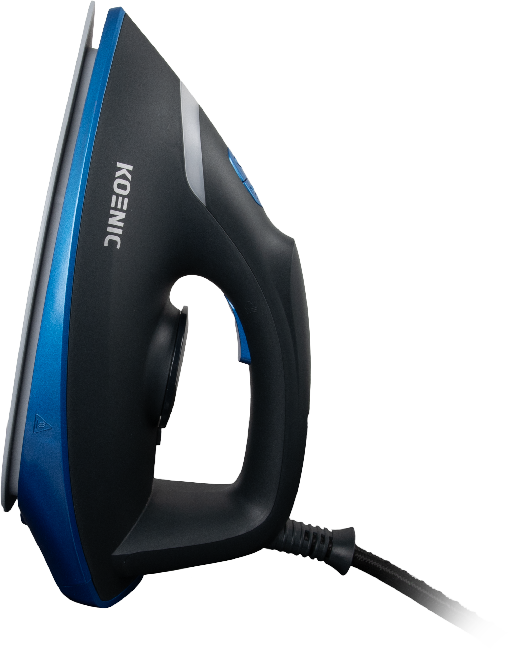 Un fer à repasser noir et bleu avec un cordon noir. Le fer est sur fond noir. La marque est KOENIC.