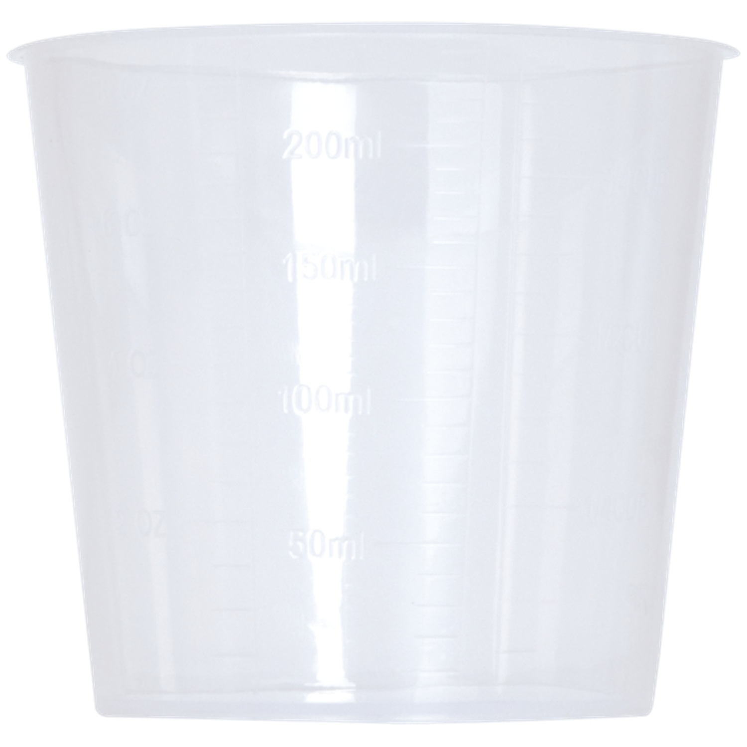 Un gobelet doseur en plastique transparent avec des graduations de volume. Il comporte des mesures visibles comme 200 ml, 150 ml, 100 ml et 50 ml.