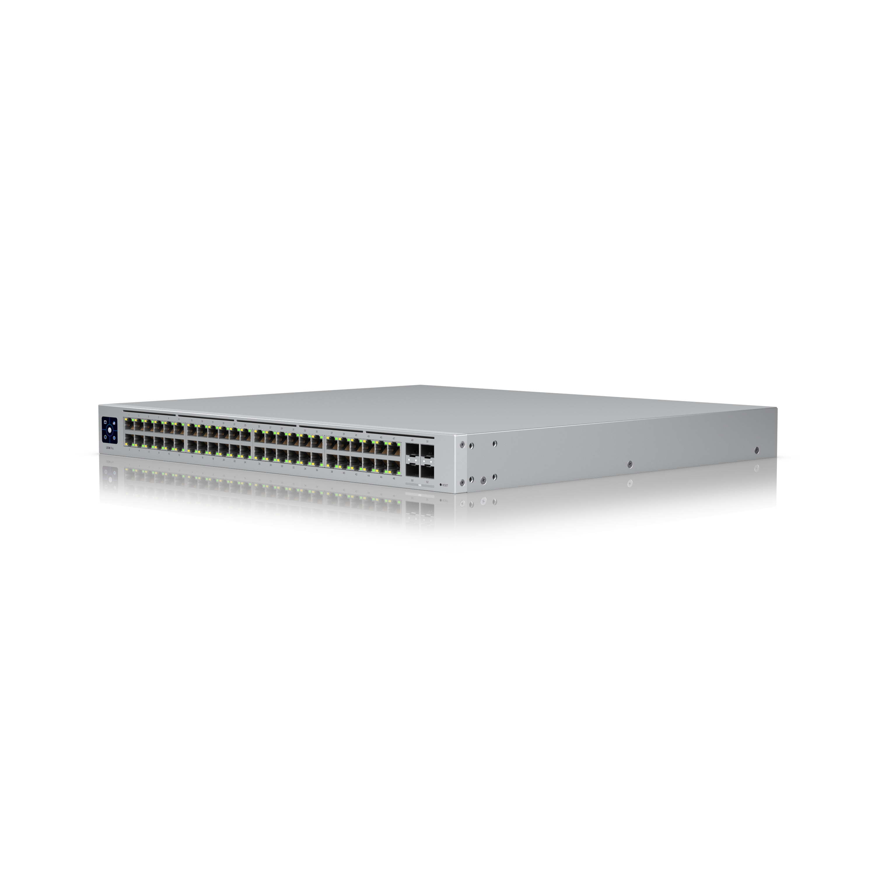 Ein grauer Netzwerk-Switch mit vielen Ports, Lichtern und Spiegelung auf schwarzem Untergrund.
