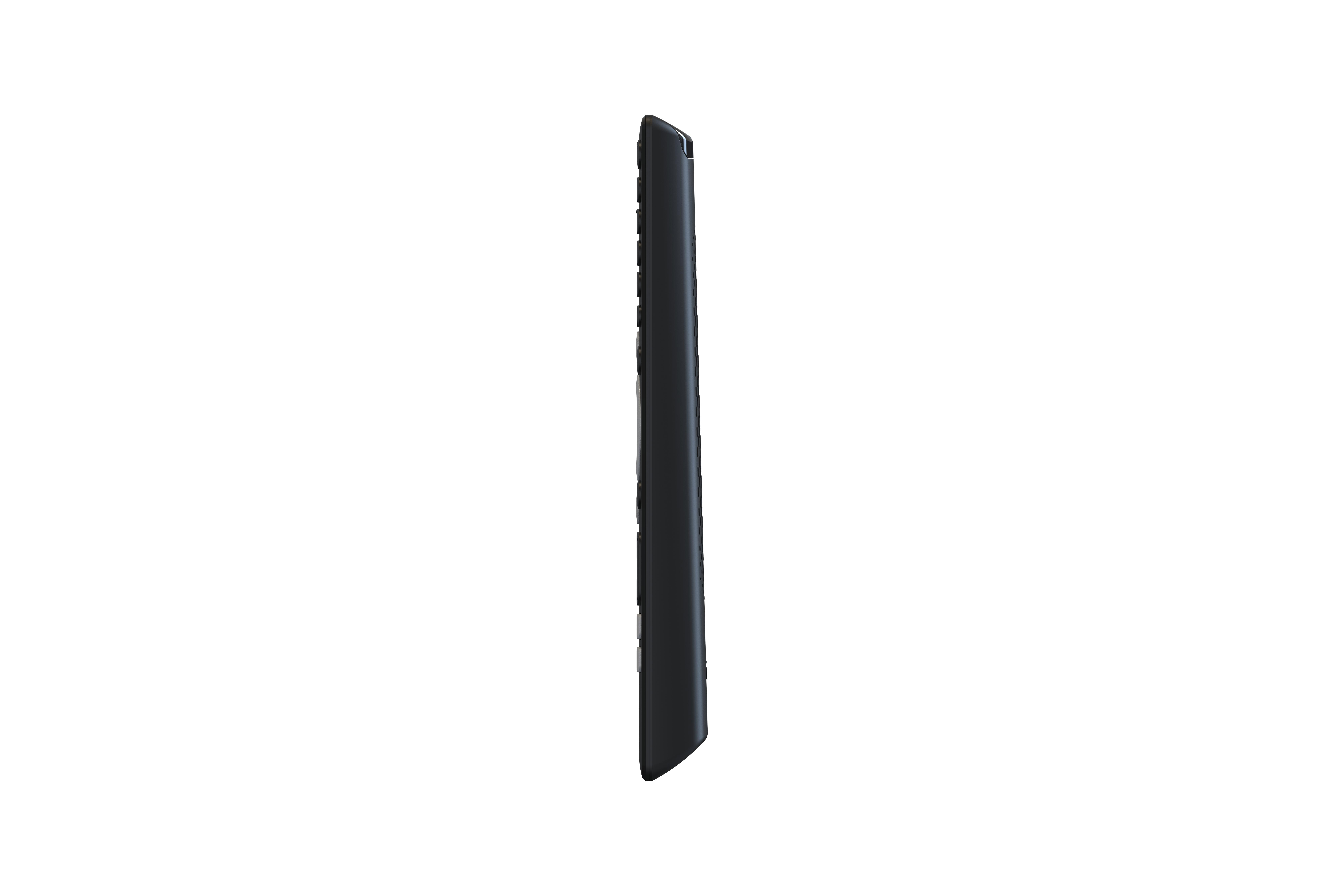Eine schwarze TV-Fernbedienung wird von der Seite gezeigt, mit Knöpfen an der Seite, vor weißem Hintergrund.