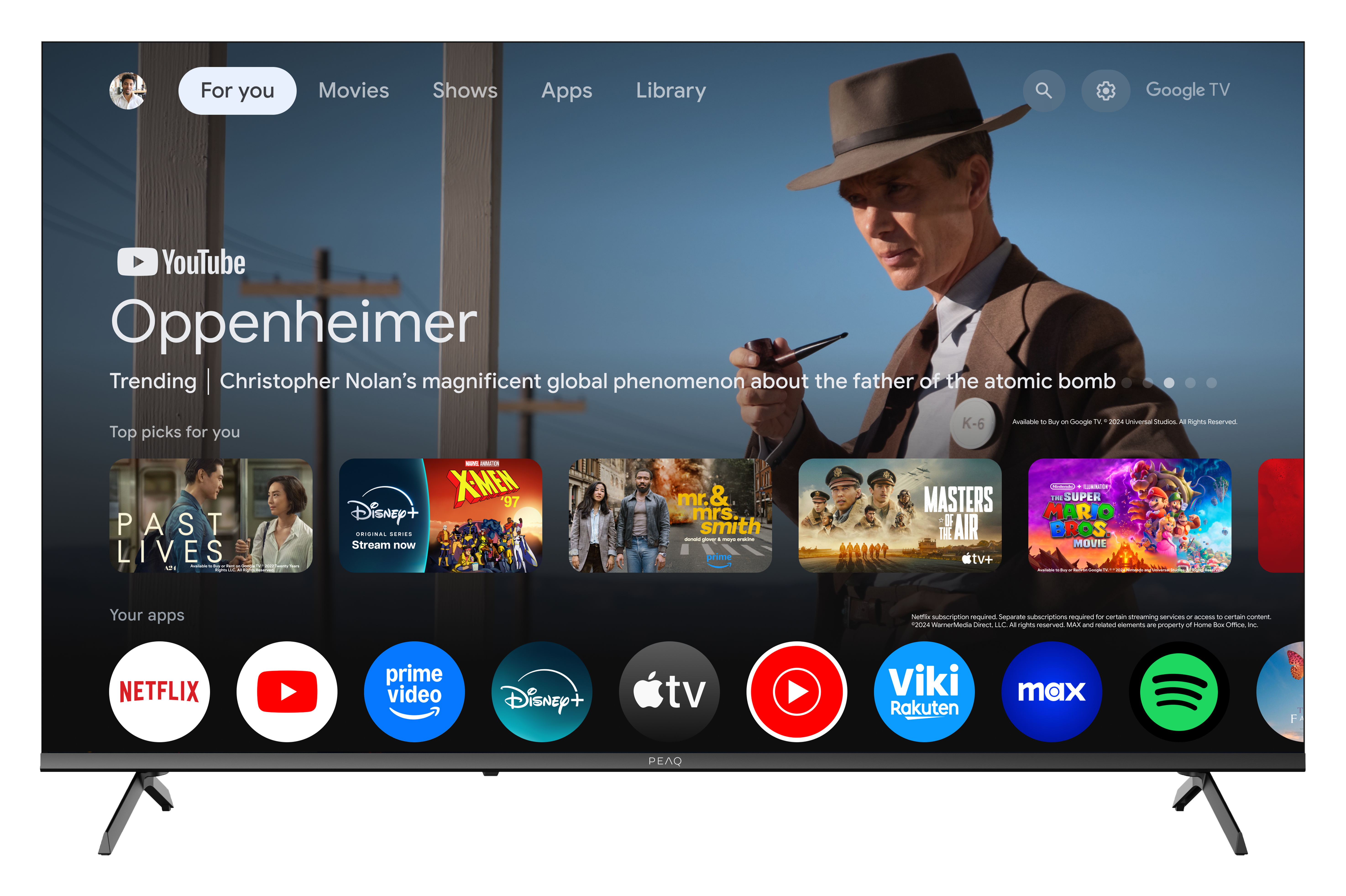 Ein Fernsehbildschirm zeigt die Google TV-Oberfläche. Der Film Oppenheimer wird zusammen mit App-Symbolen angezeigt.