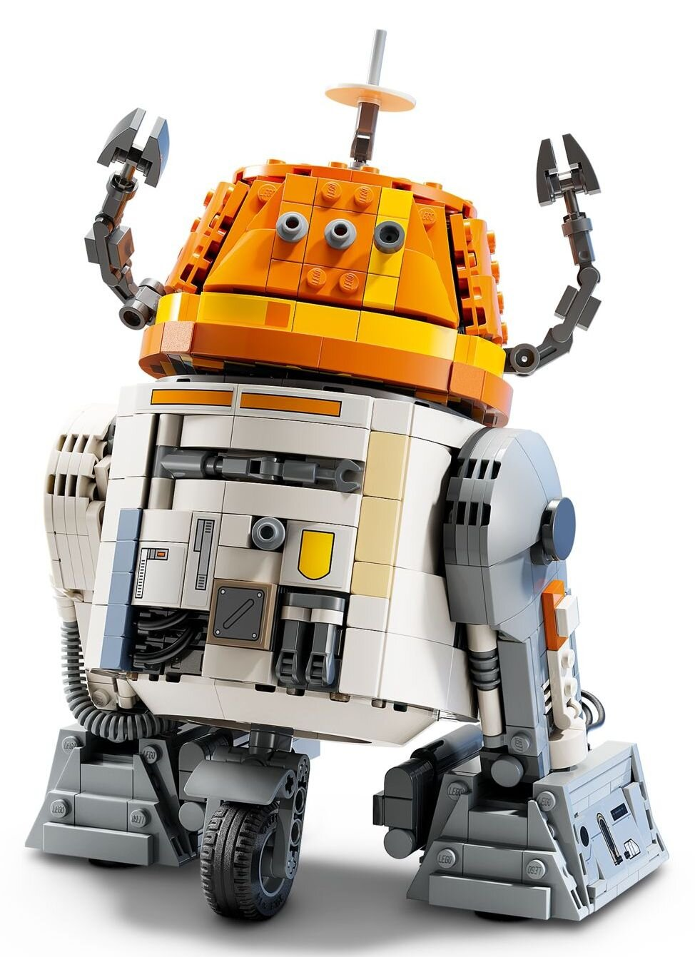 Model Lego drona z pomarańczowo-białym korpusem, szarymi ramionami i małą anteną. Na białym tle.