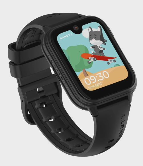 Czarny smartwatch z wyświetlaczem z kreskówką. Ekran pokazuje psa na deskorolce. Godzina 09:30, niedziela 03/12.