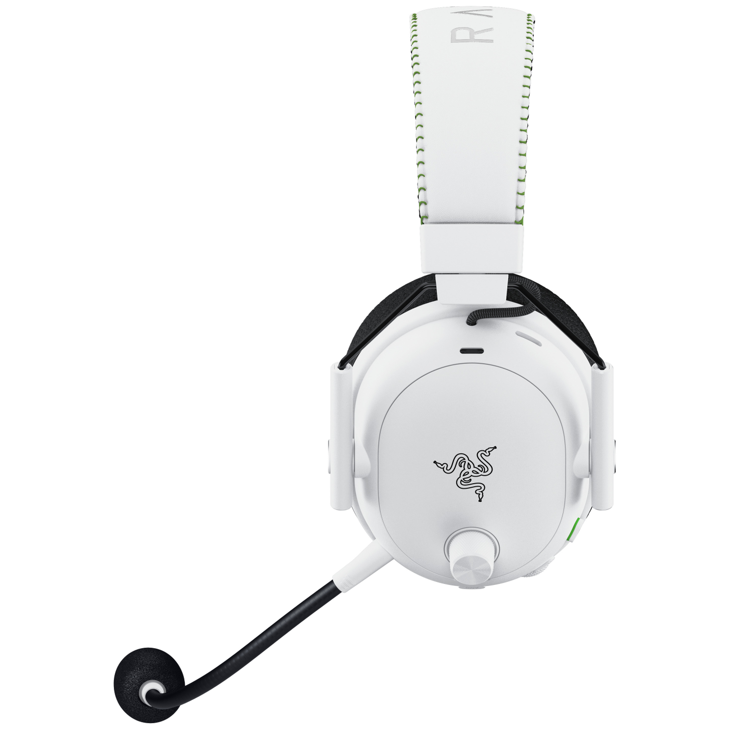 Witte gamingheadset met zwarte accenten. Voorzien van microfoon, Razer-logo en groene stiksels. Geïsoleerd op witte achtergrond.