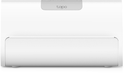 Ein weißes Tapo-Gerät. Es hat eine rechteckige Form mit einer vertieften Frontplatte. Der Markenname Tapo ist oben sichtbar.