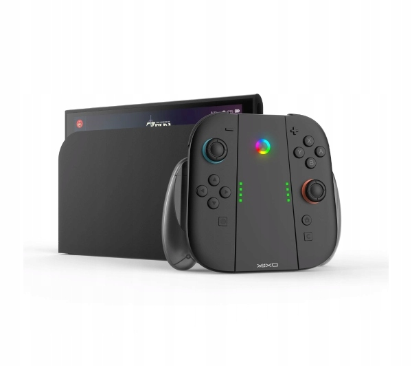 Czarny kontroler do gier z ekranem z tyłu. Kontroler ma przyciski i kolorowe światło. Ekran wyświetla grę.