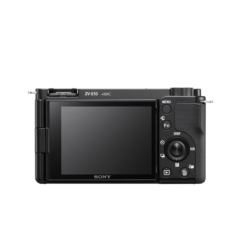 Siyah bir Sony ZV-E10 4K kamera arkadan gösteriliyor. Sağ tarafında bir ekran ve düğmeler var. Arka plan siyah.