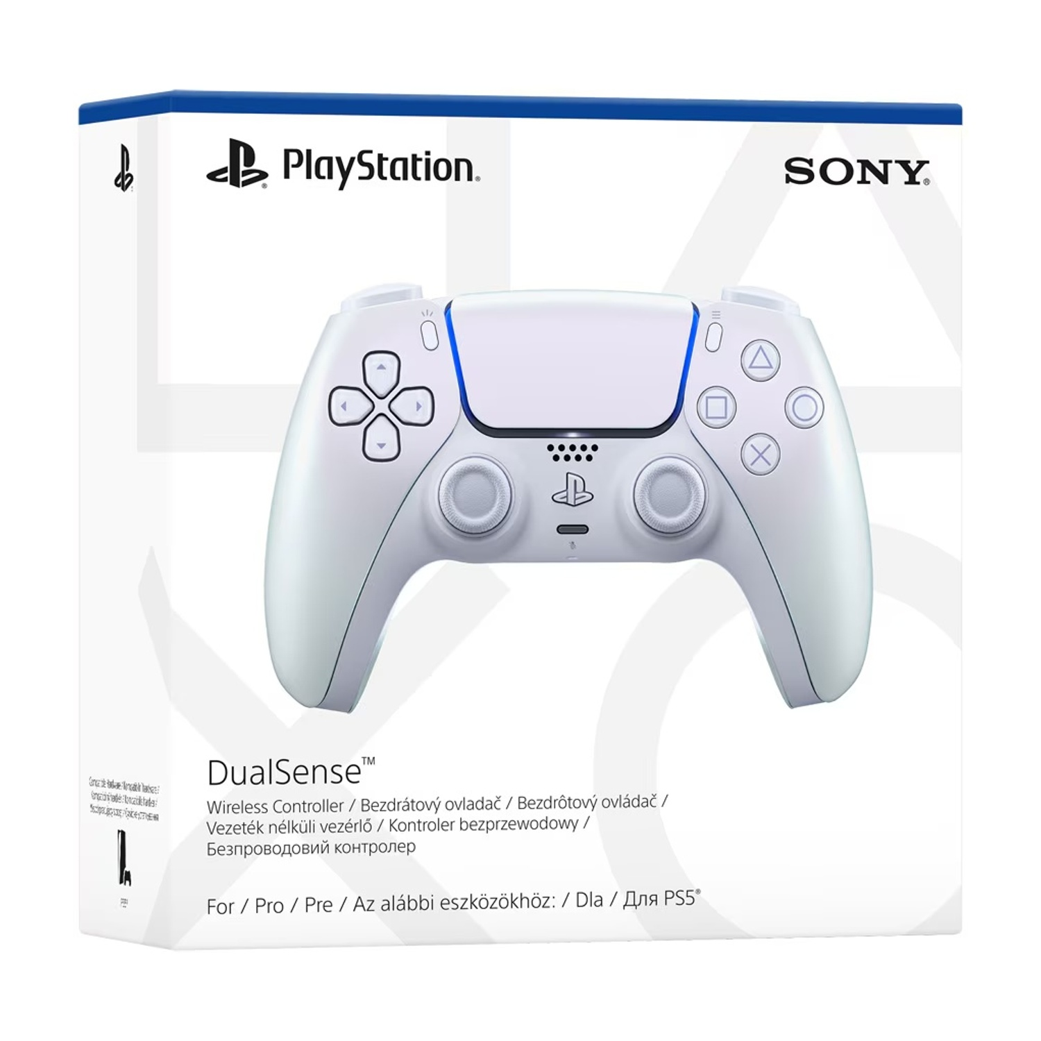 Un controller wireless Playstation DualSense bianco è nella sua scatola. La scatola ha i loghi Playstation e Sony.