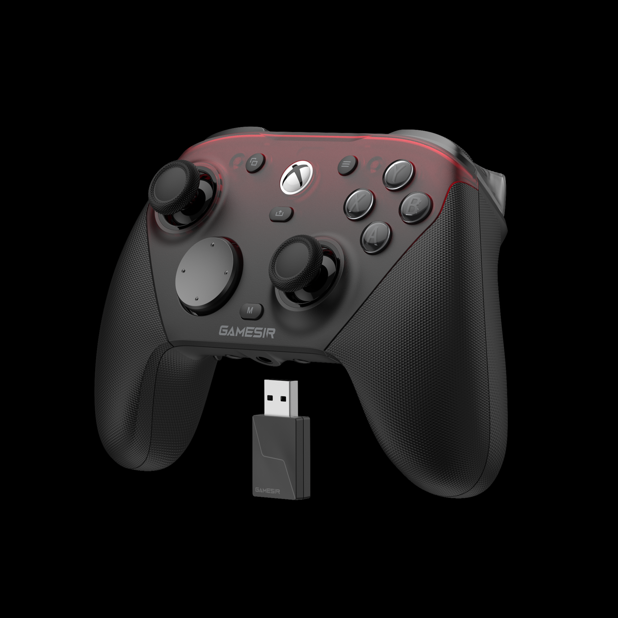 Schwarzer und roter Gamesir-Controller mit USB-Dongle. Er hat Tasten, Joysticks und das Xbox-Logo, vor schwarzem Hintergrund.