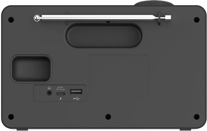 L'arrière d'une radio noire avec une antenne, une poignée et divers ports, dont un port USB et un port d'entrée CC.