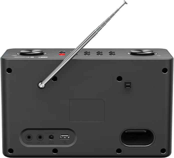 Une radio noire avec une antenne argentée, des boutons et des ports. La radio dispose d'un port USB, d'une entrée auxiliaire et d'une sortie ligne. Un bouton rouge est visible.