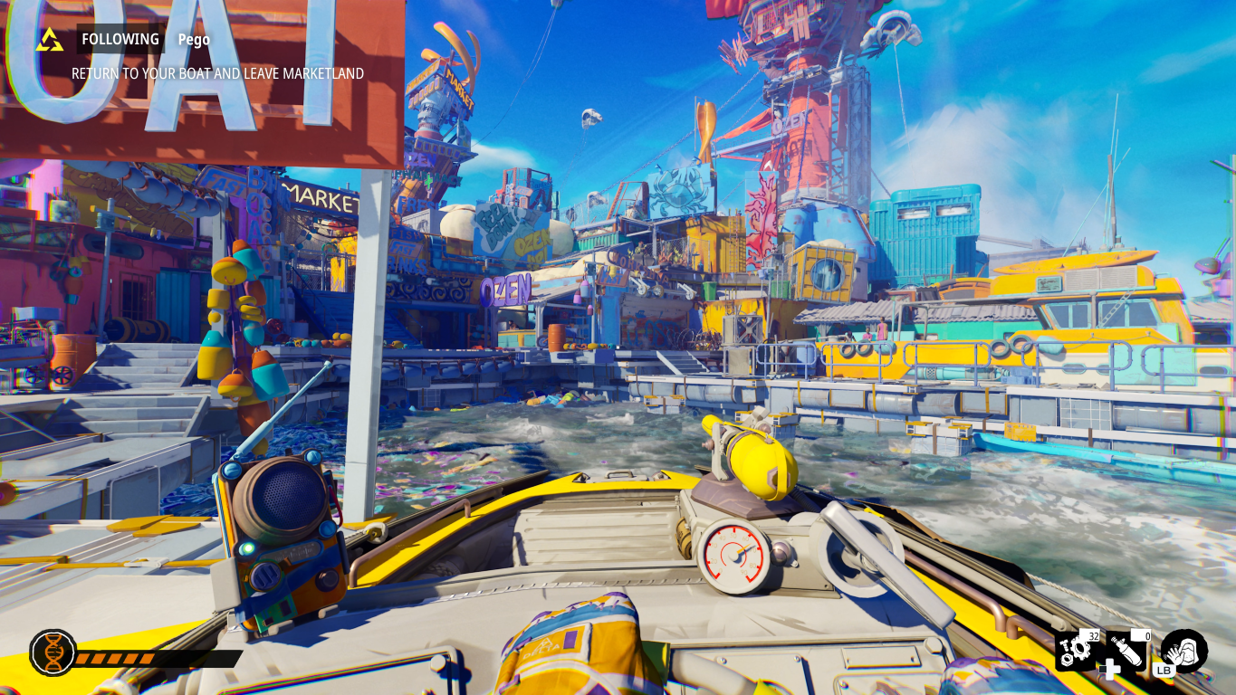 Łódź porusza się po kolorowej scenerii targowej. Budynki i konstrukcje otaczają wodę. Radio i wskaźniki znajdują się na pierwszym planie.