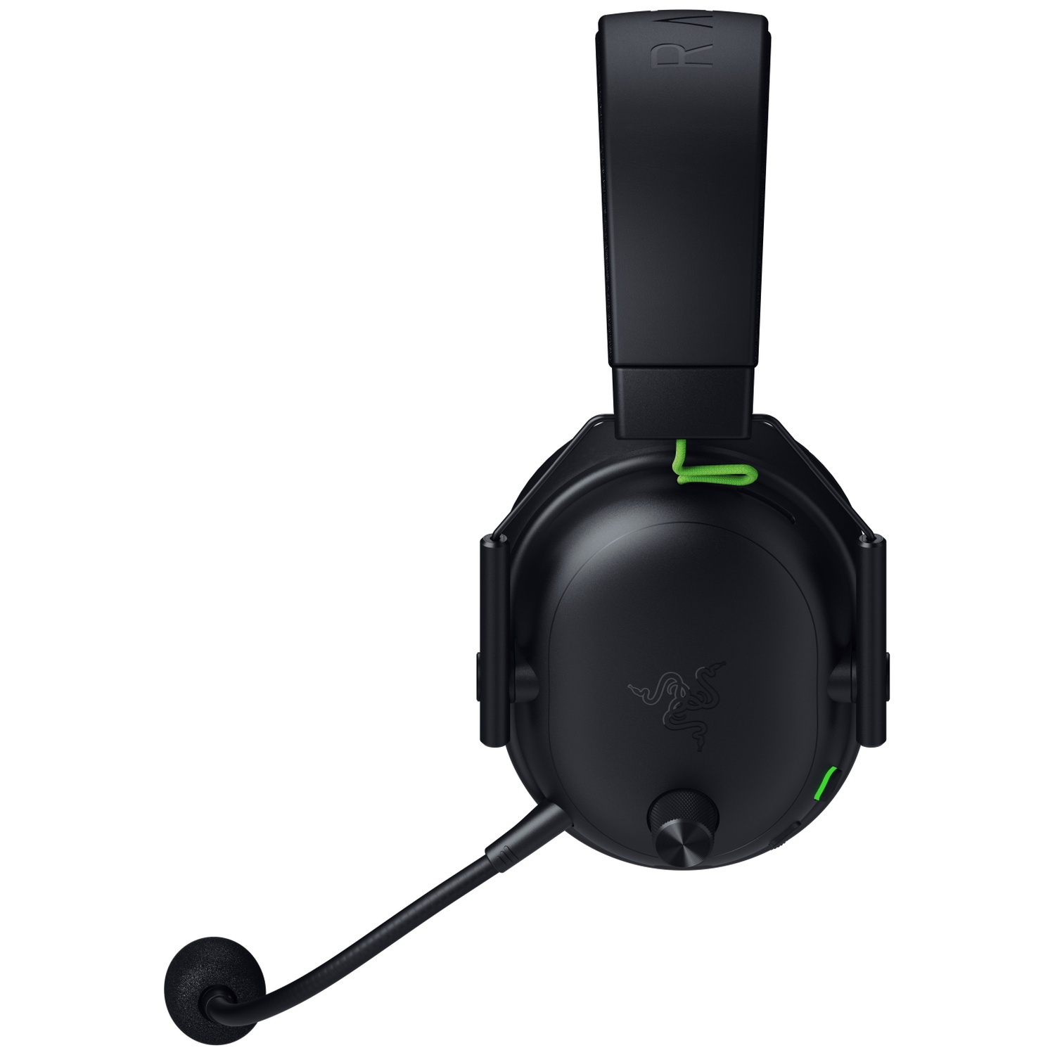 Zwarte Razer gaming headset met een microfoon. Voorzien van een groene accentkleur en logo op de oorschelp. Geïsoleerd op witte achtergrond.