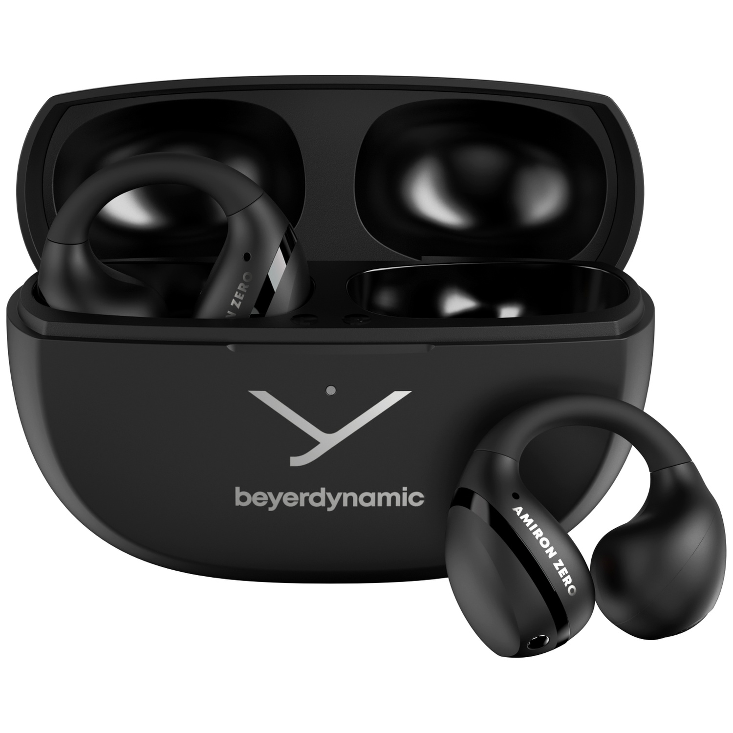 Écouteurs et étui de chargement noirs Beyerdynamic Amiron Zero. Les écouteurs sont dans et hors de l'étui. Étui ouvert.