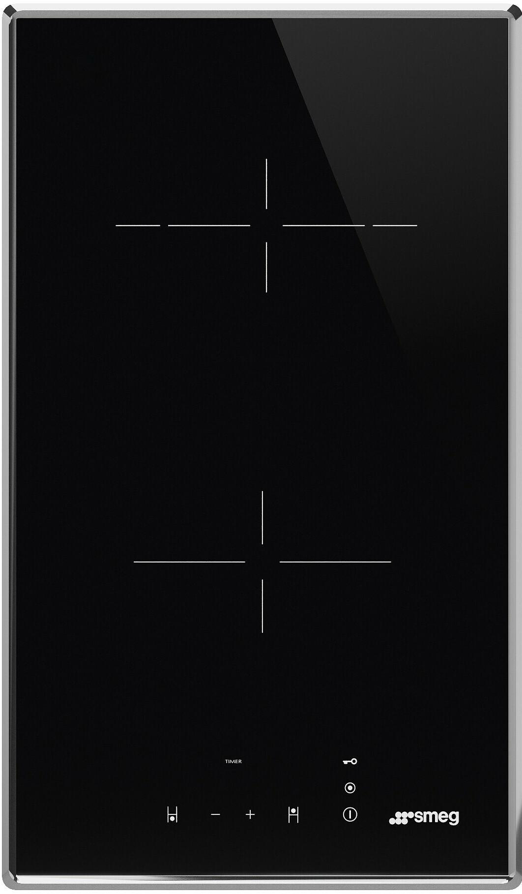 Schwarzes Smeg-Induktionskochfeld mit zwei Kochzonen, Touch-Bedienelementen und Timer. Silberner Rahmen und Markenlogo sichtbar.