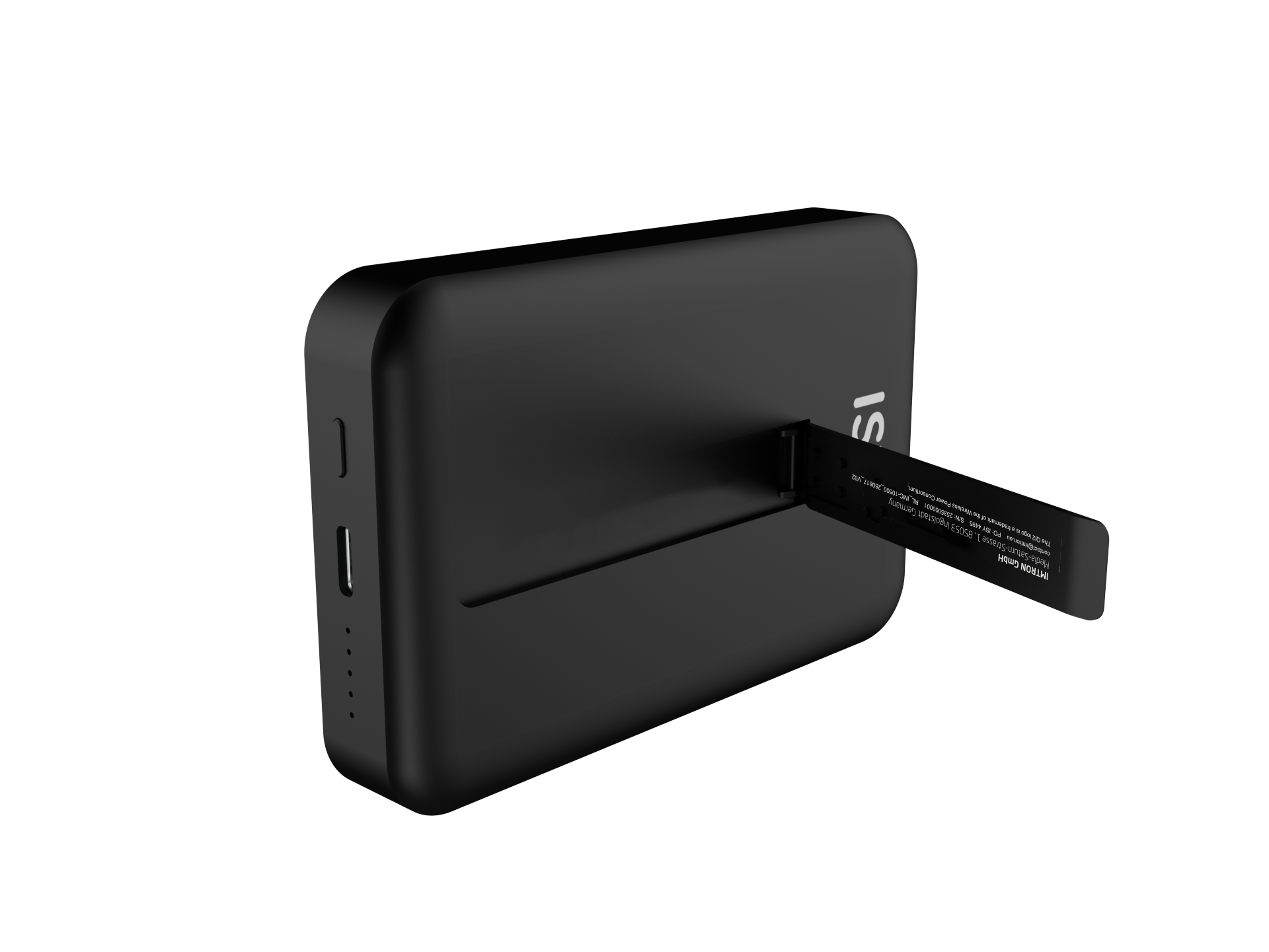 Eine schwarze Powerbank mit Ständer, leicht angewinkelt. Der Ständer zeigt Text. An der Seite befinden sich Anschlüsse und Lichter.