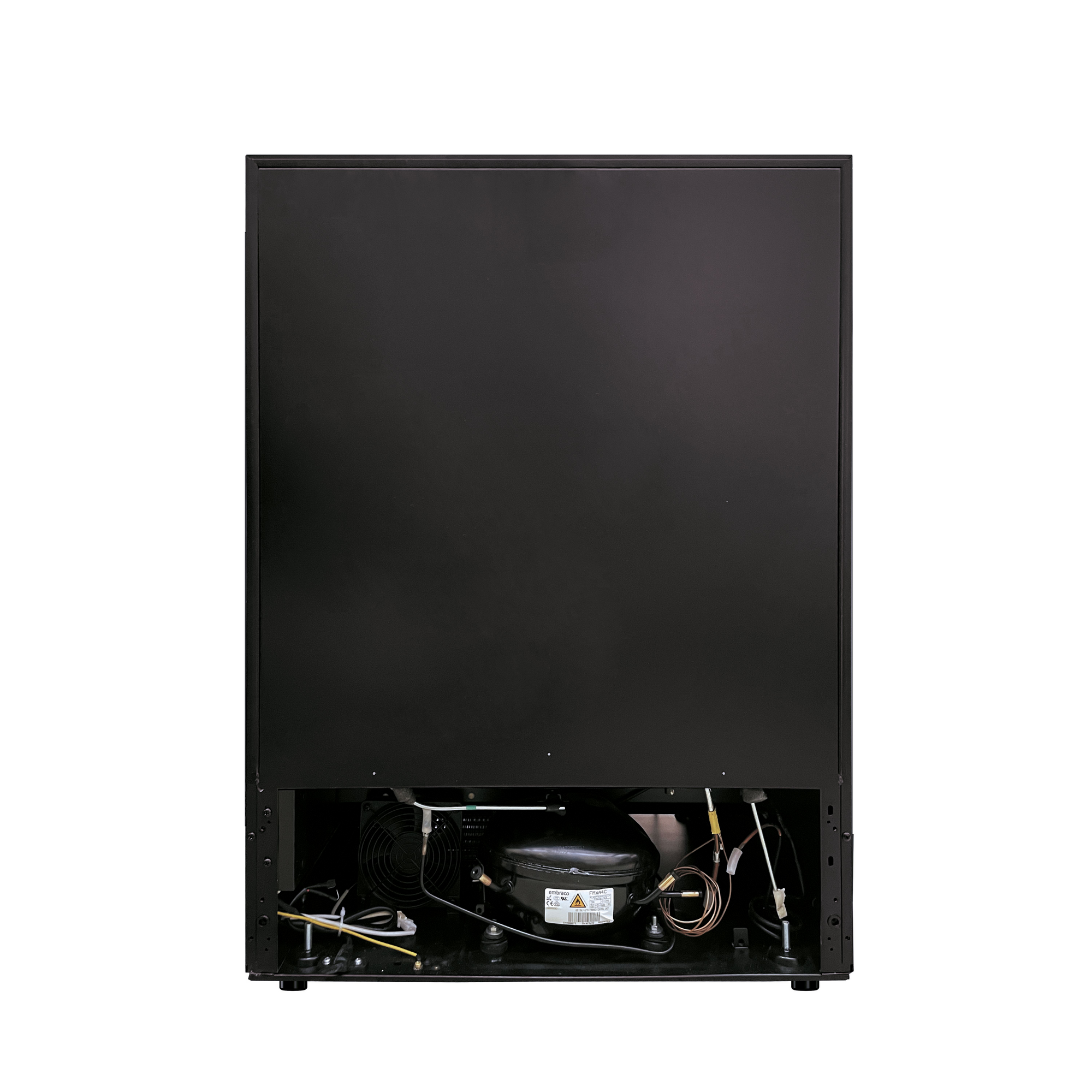 Se muestra la parte trasera de una nevera negra. Tiene un compresor, ventilador y cableado visibles en la parte inferior.