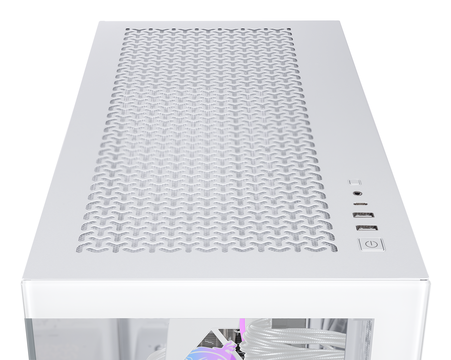 Weißes Computergehäuse. Draufsicht zeigt ein Mesh-Panel, Power-Button, USB-Ports und Eingänge. Interne Komponenten sichtbar.