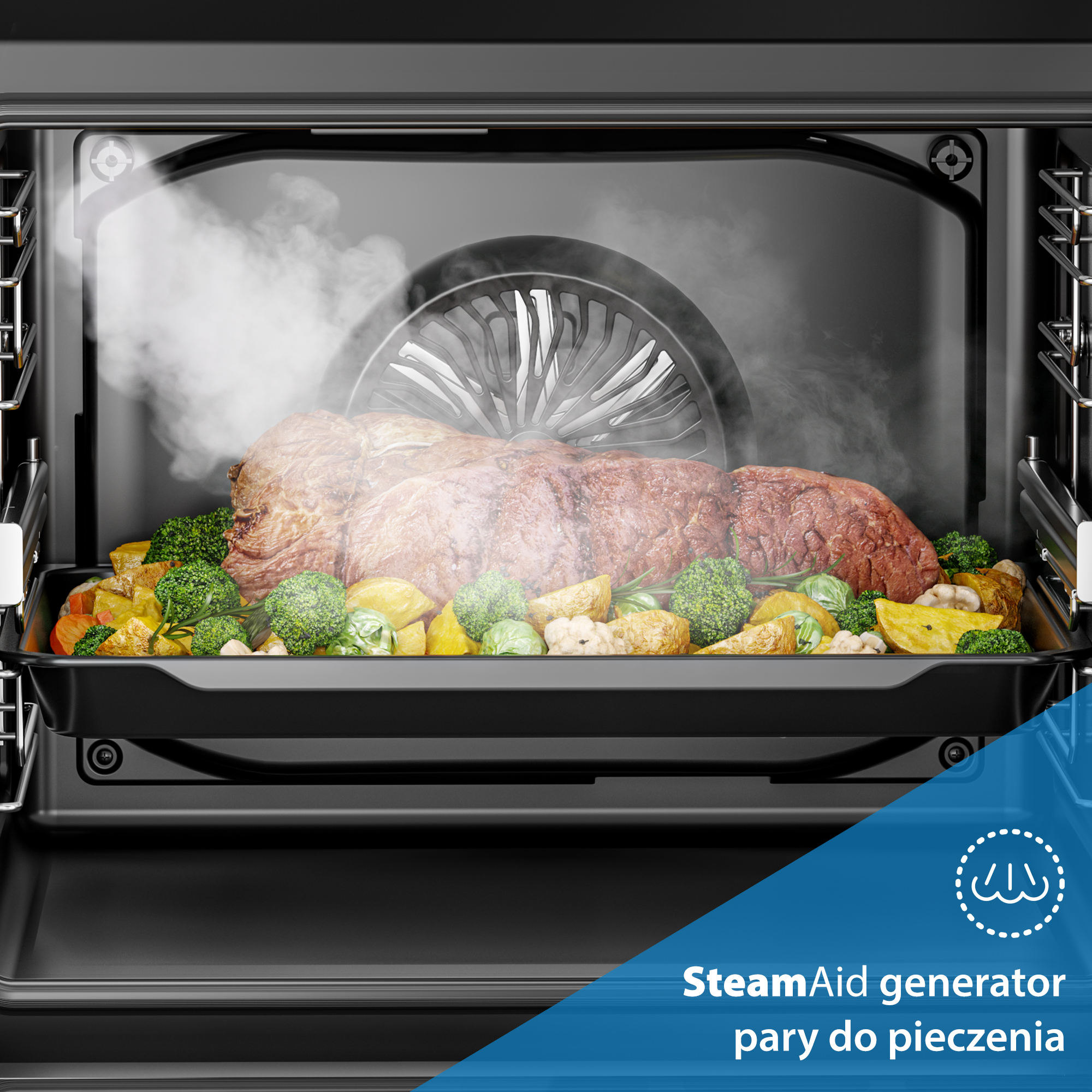 Pieczeń w piekarniku. Mięso na warzywach, widoczna para. Wnętrze piekarnika z wentylatorem.