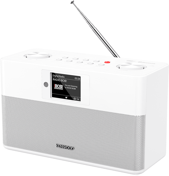 Radio digitale Kenwood bianca. Schermo con 'Radio Bob!' e antenna retrattile. Include pulsanti e altoparlante.
