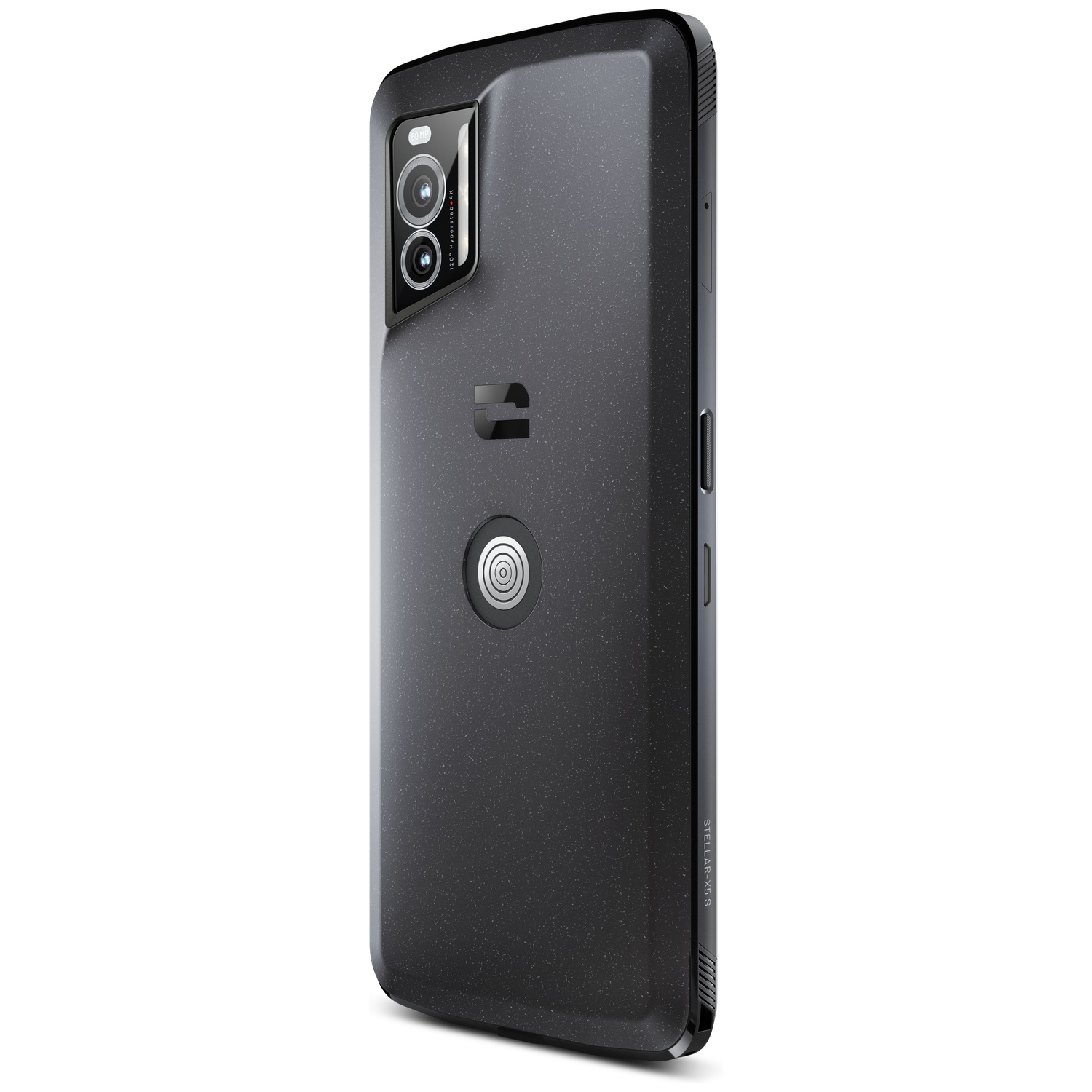 Een zwarte smartphone met getextureerde achterkant, cameramodule, logo en aan/uit-knop, geïsoleerd op wit.
