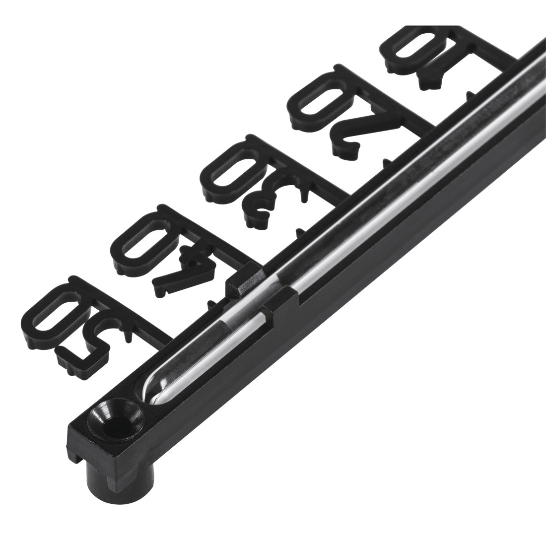 Schwarzes Kunststoffteil mit den Zahlen 50, 36, 29, 26 und 20. Es hat ein klares Rohr und ein rundes Loch.