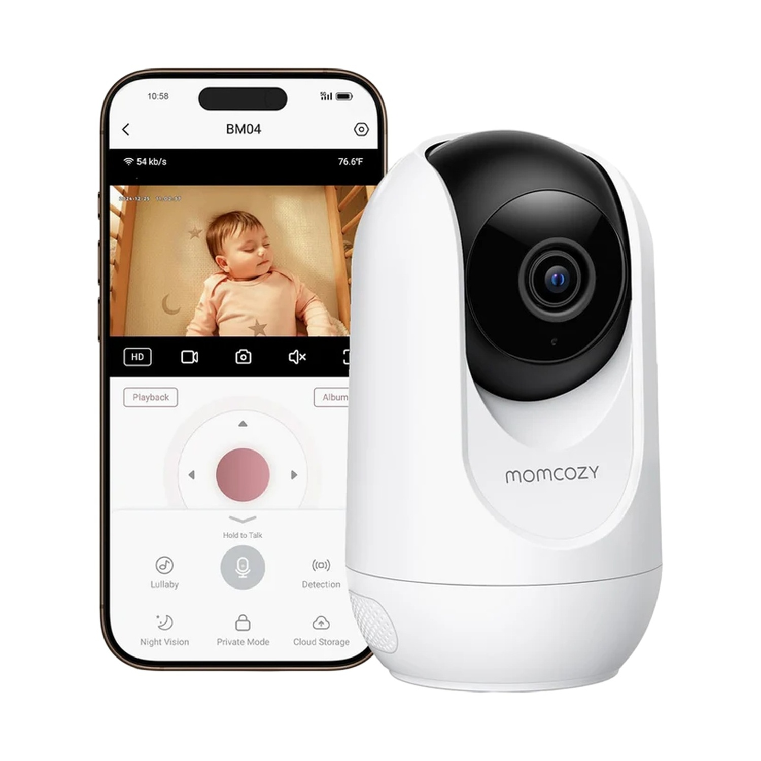 Un baby monitor che mostra un bambino che dorme. Una fotocamera bianca e nera è accanto al telefono.