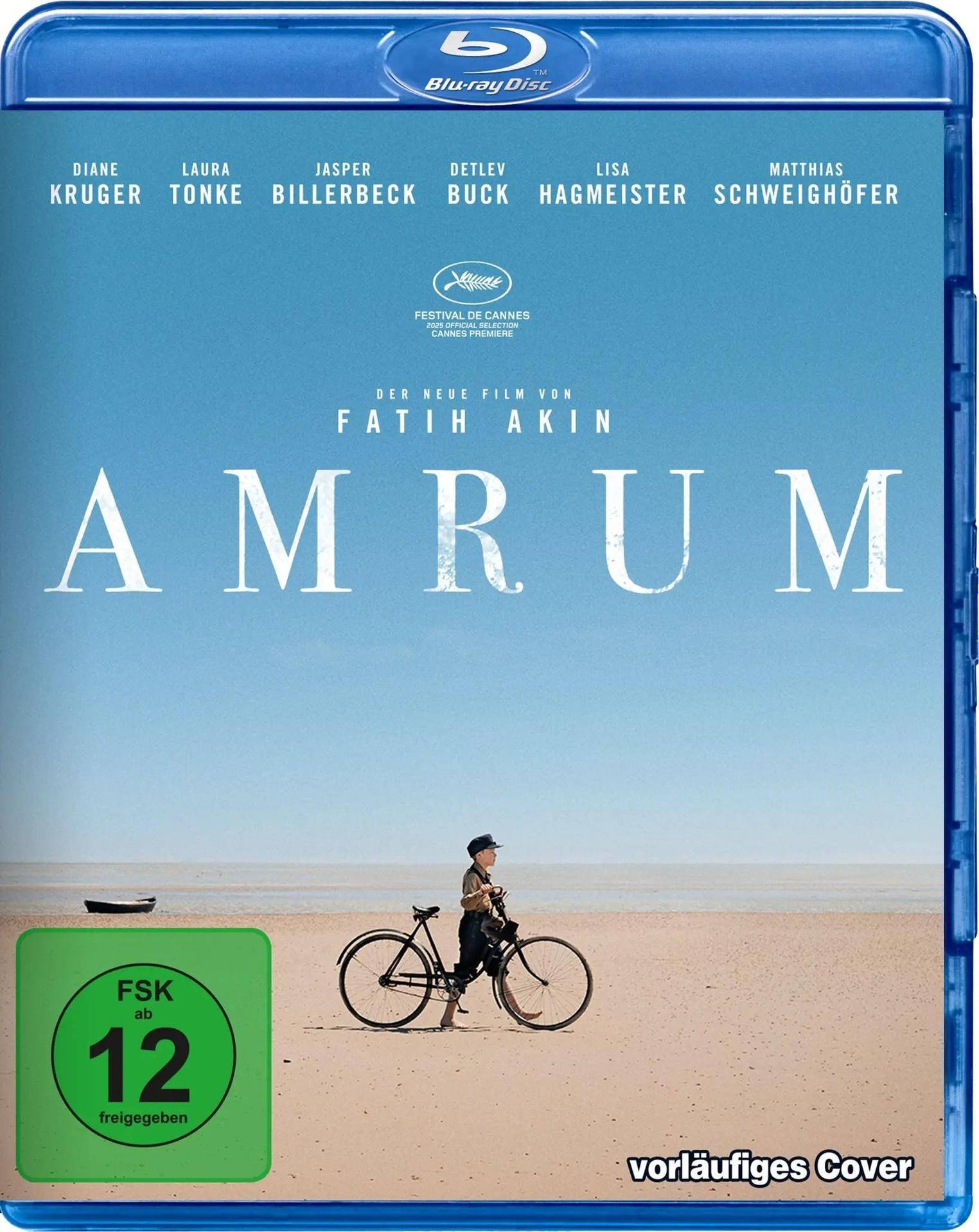 Blu-ray-Cover mit dem Filmtitel AMRUM, Junge auf dem Fahrrad am Strand. Schauspielernamen oben. FSK 12 Label.