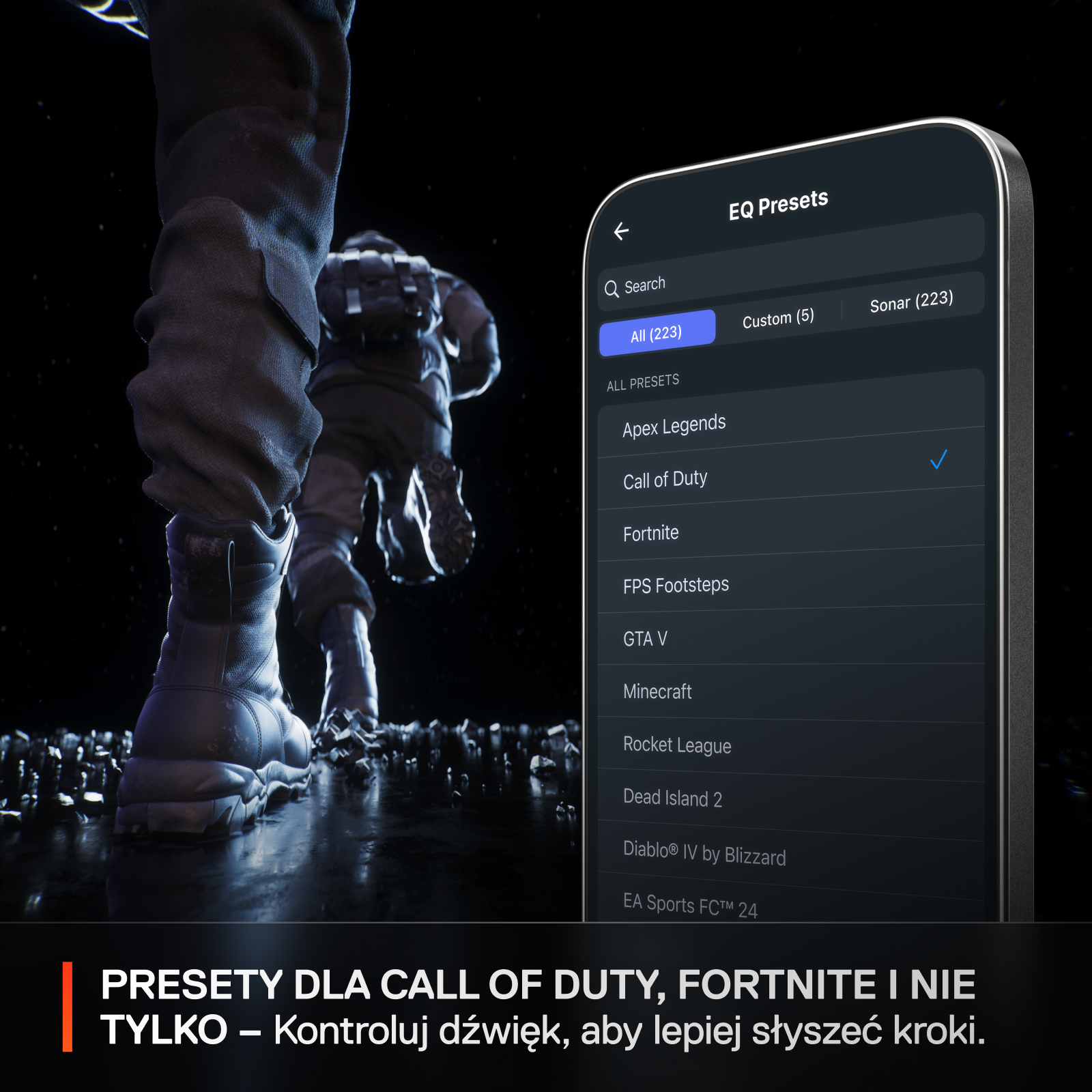 Żołnierz idzie w stronę widza. Telefon wyświetla ustawienia EQ dla gier. Tekst mówi, aby kontrolować dźwięk, by usłyszeć kroki.