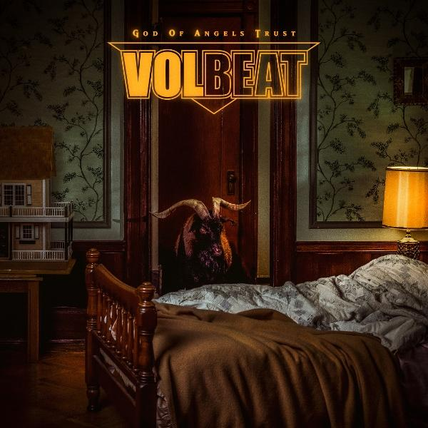 Album borító. Egy szoba ággyal és kecskefejjel az ajtóban. Felül a VOLBEAT együttes neve. Virágmintás tapéta.