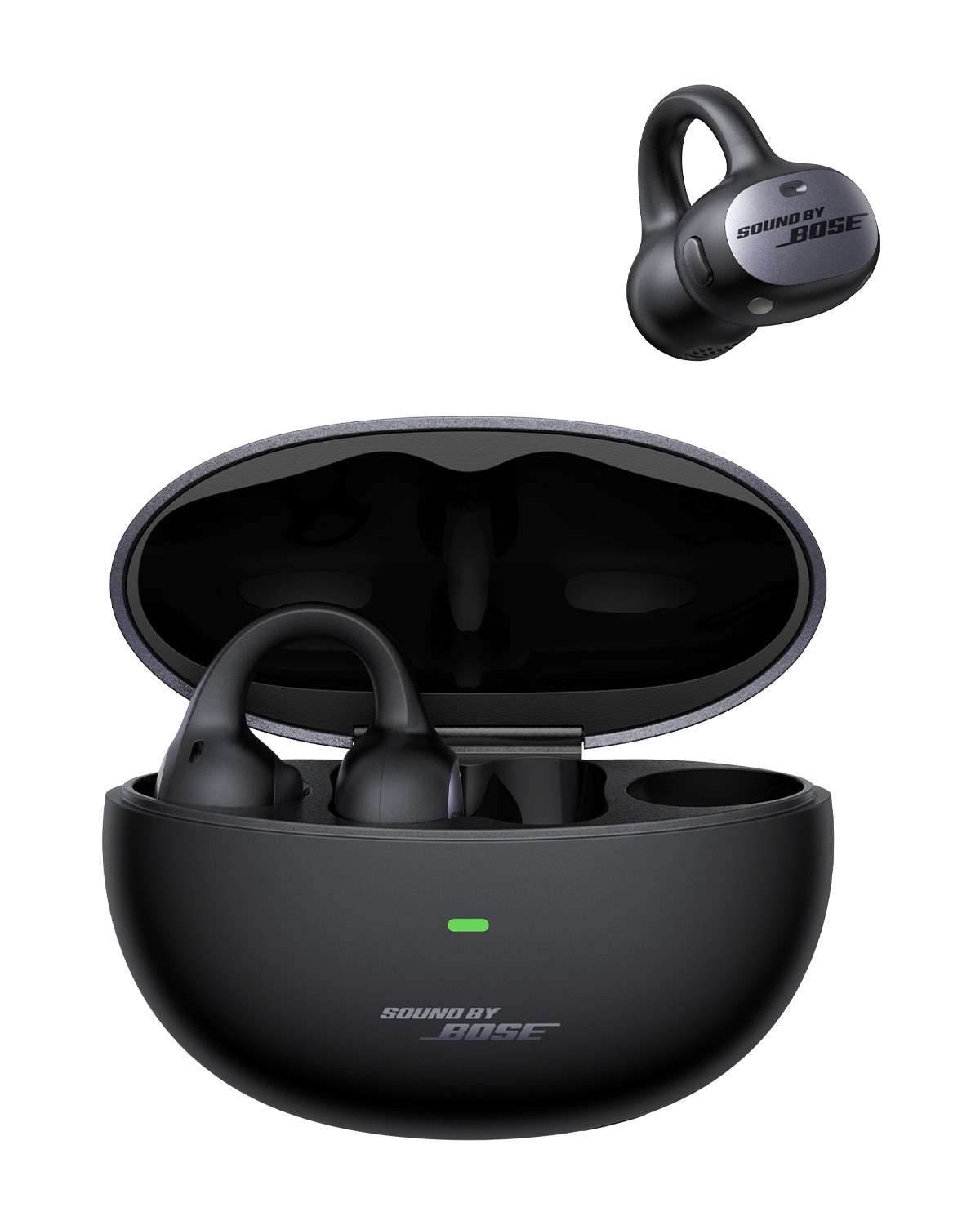 Auriculares y estuche de carga Bose negros. Un auricular está separado. 'Sound by Bose' en el estuche.