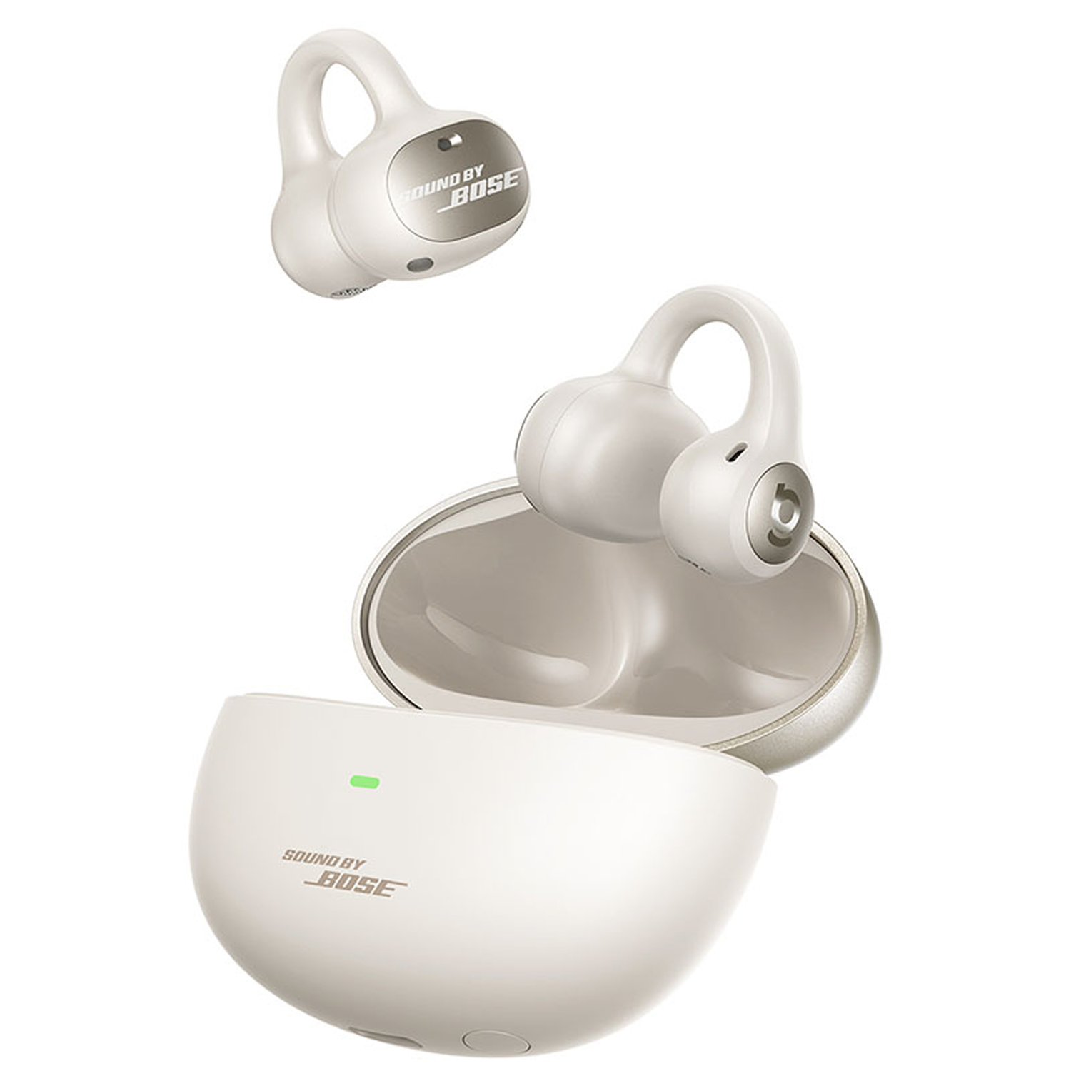 Auriculares Bose blancos con estuche de carga. Un auricular está separado. El estuche está abierto. 'Sound by Bose' en el estuche.