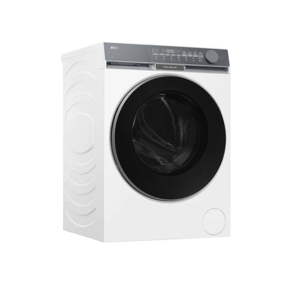 Una lavadora Haier blanca con puerta y panel de control negros. Tiene una pantalla digital y una puerta redonda.