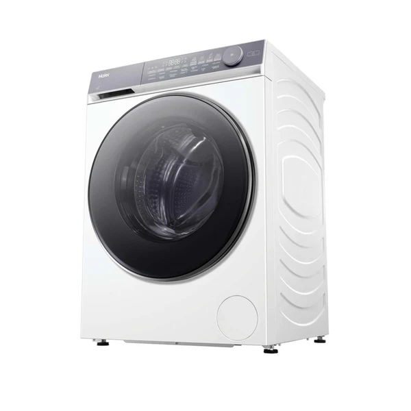 Una lavadora Haier blanca con puerta de cristal negra y panel de control, sobre un fondo blanco. La máquina está en ángulo.