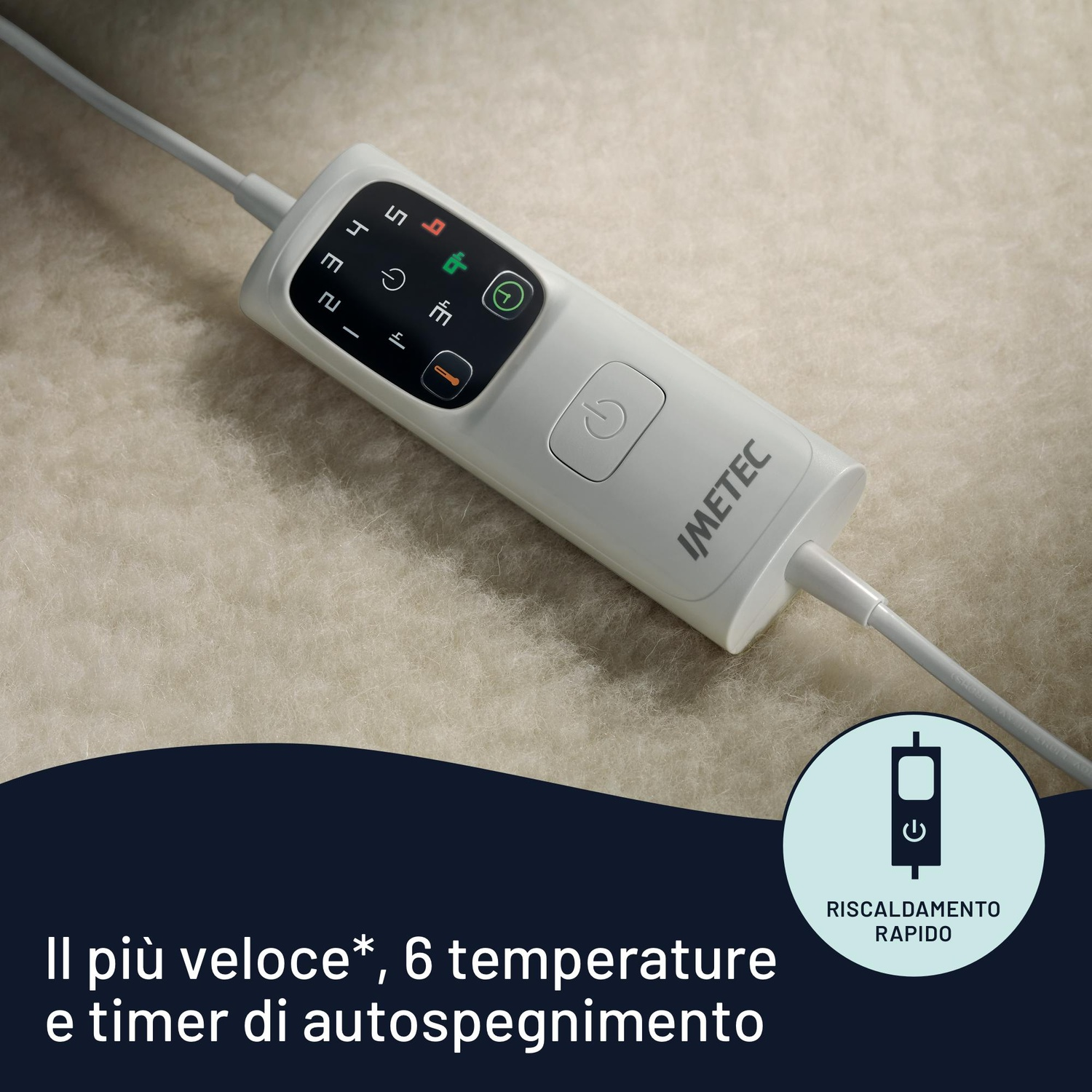 Un pannello di controllo bianco con pulsanti e display, collegato a un cavo, su una superficie beige. Il testo dice 'riscaldamento rapido'.