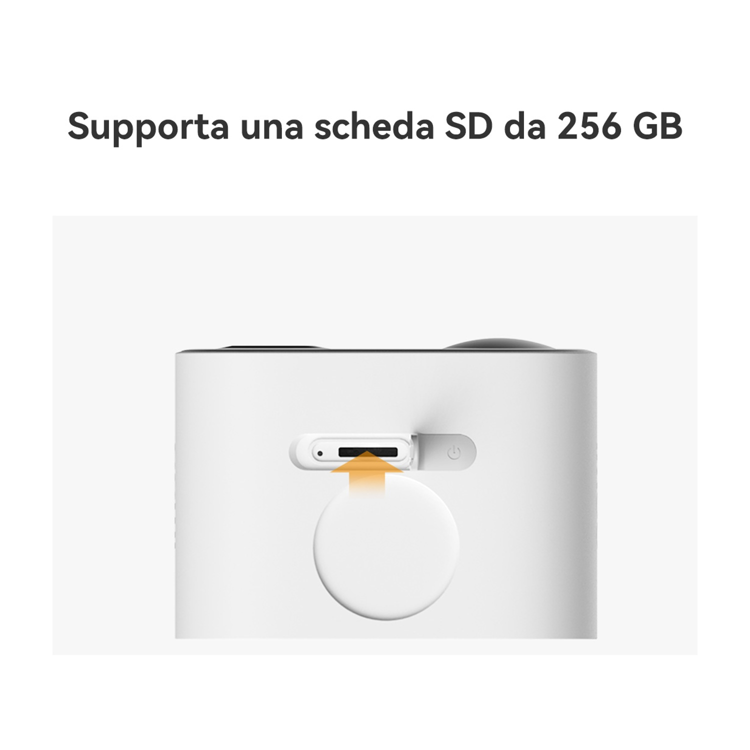 Dispositivo bianco con slot per scheda SD. Una freccia arancione mostra l'inserimento. Pulsante di accensione visibile.