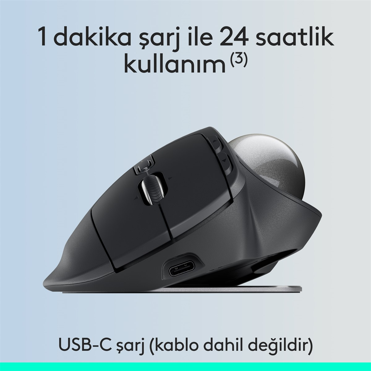 Gümüş topa sahip siyah ergonomik bir trackball fare. Metin: '24 saat kullanım için 1 dakikalık şarj' ve 'USB-C şarjı'.