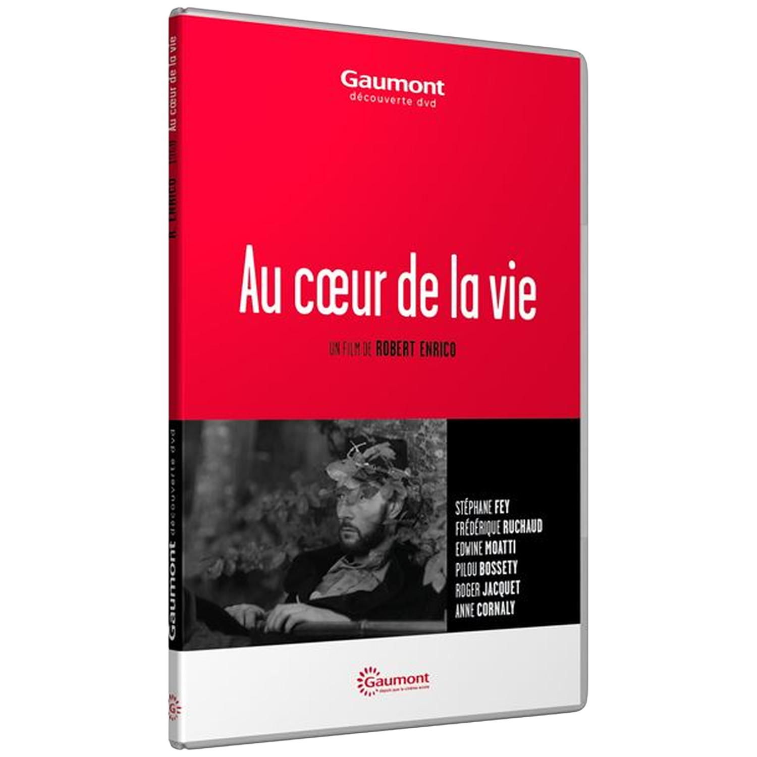 Jaquette DVD. Fond rouge avec texte blanc 'Au cœur de la vie'. Image noir et blanc d'un homme. Logo Gaumont en bas.