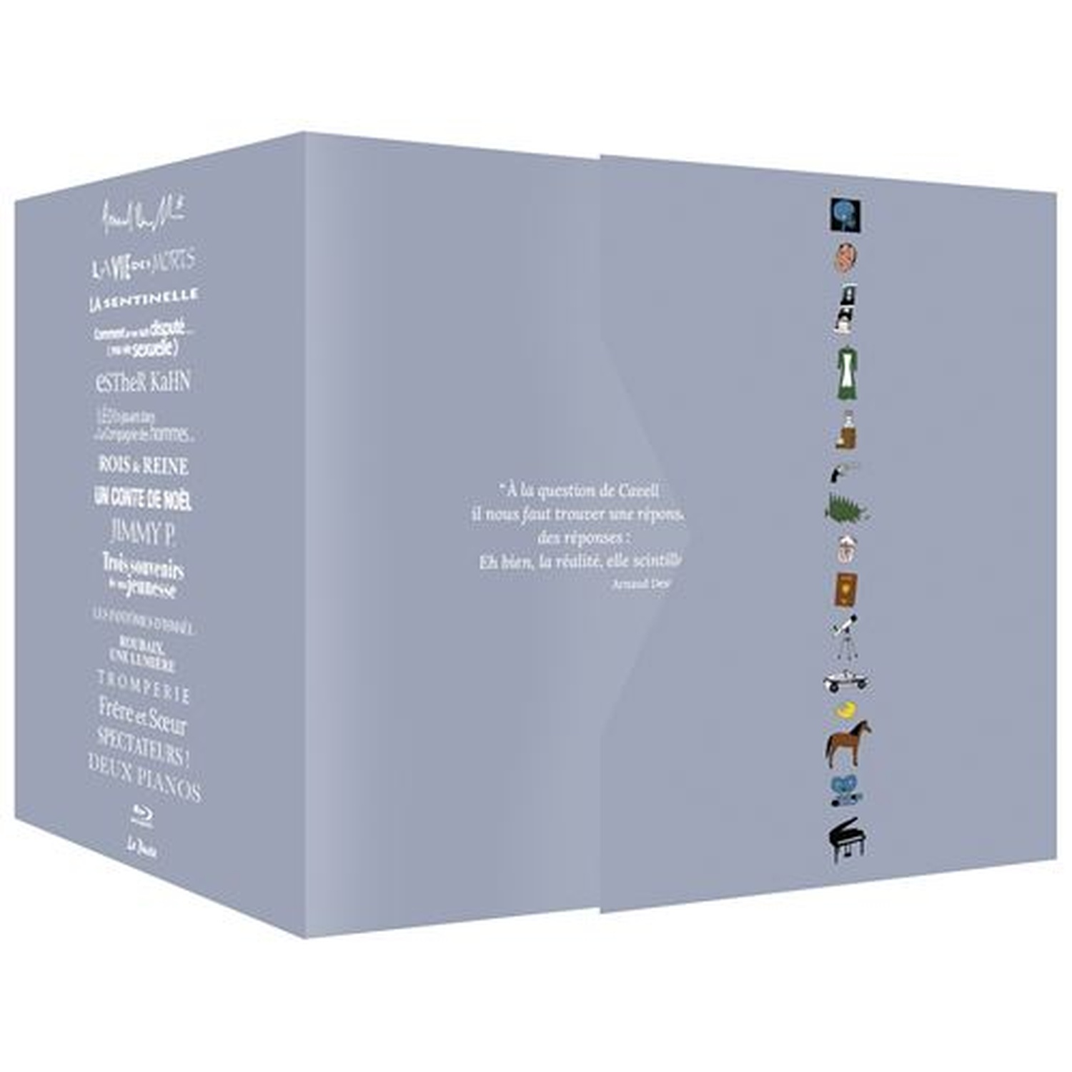 Un coffret de livres bleu clair avec des titres et de petites icônes sur le dos. Le texte comprend des titres et des noms d'auteurs.