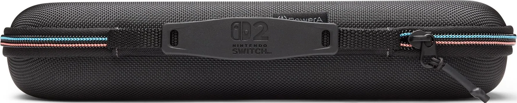 Custodia nera per Nintendo Switch. Ha una cerniera, un manico e il logo Nintendo Switch.
