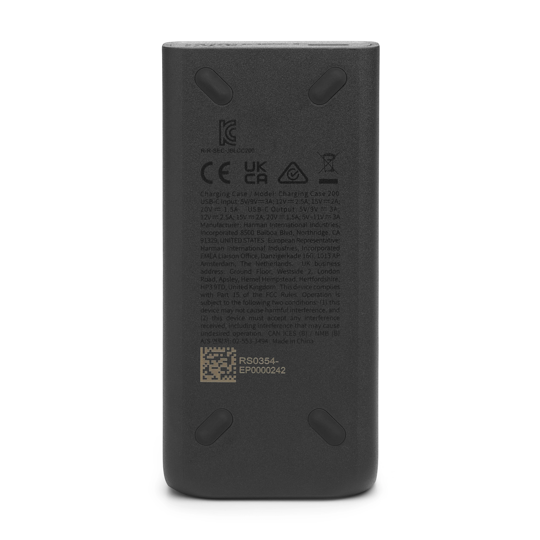 Schwarzes Ladecase mit Regulierungszeichen und Text. Enthält Modell- und Herstellerangaben sowie einen QR-Code.