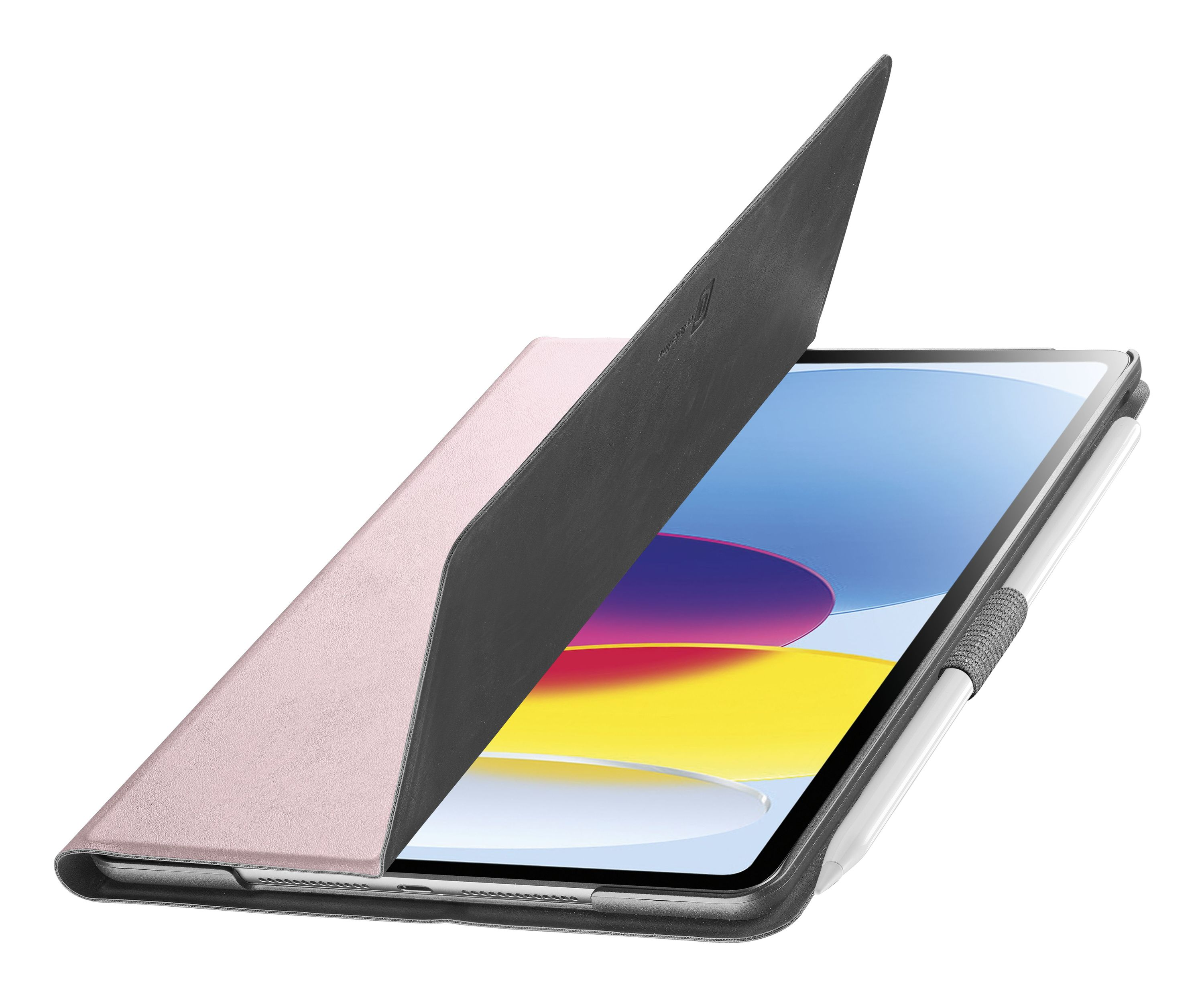 Pembe kılıflı tablet, siyah kapak kısmen açık. Sağda beyaz bir kalem var. Arka plan beyaz.